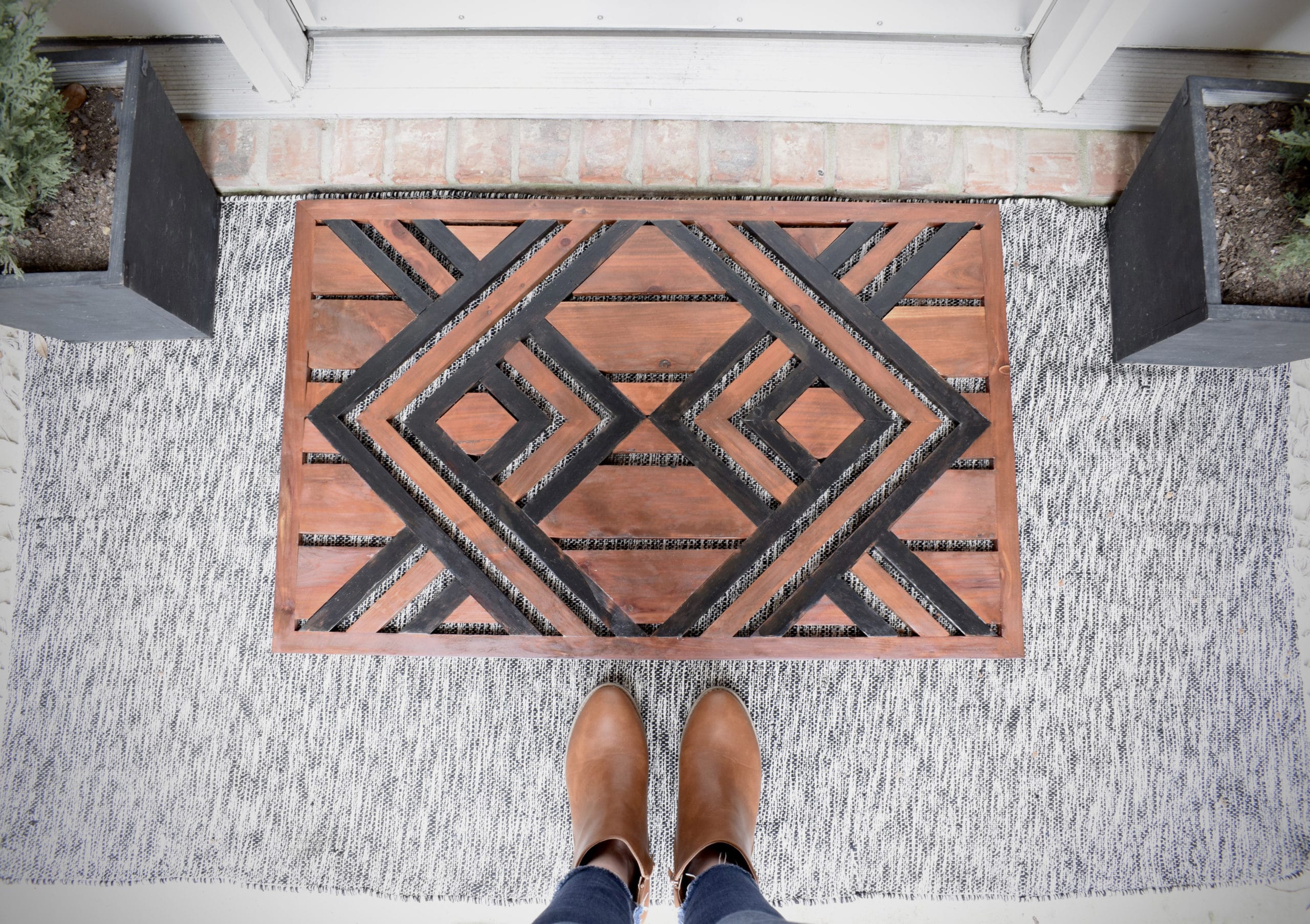 How to Make an Outdoor Wooden Mosaic Doormat