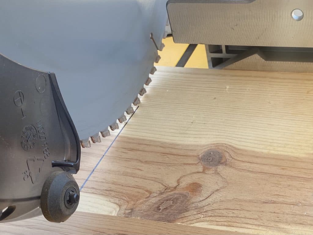 kerf on miter saw