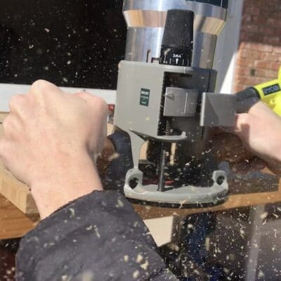 Cutting board handle groove