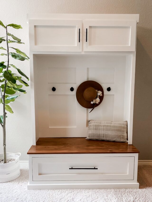 DIY Mudroom Hall Tree